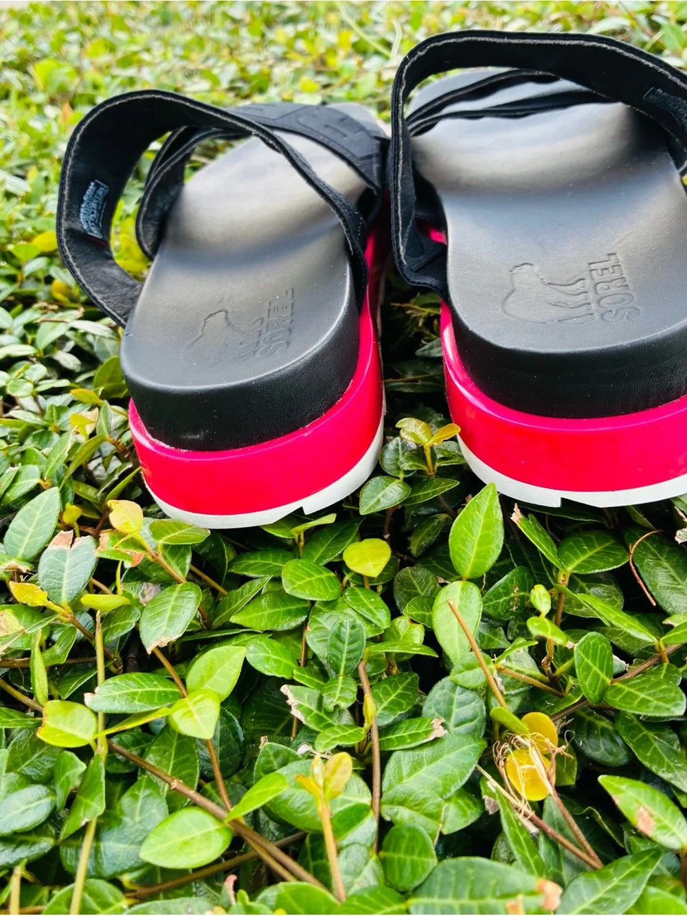 SOREL Womens Roaming Sport Slide Sandal Size 9.5 Black Punch Pink Cross Band